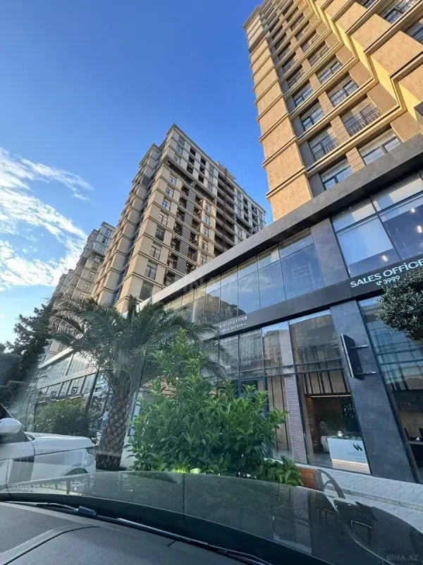 Satılır 4 otaqlı mənzil 131.5 m²