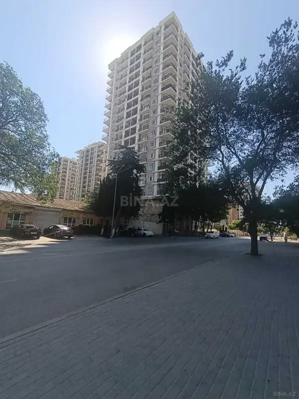 Satılır 3 otaqlı mənzil 148 m²