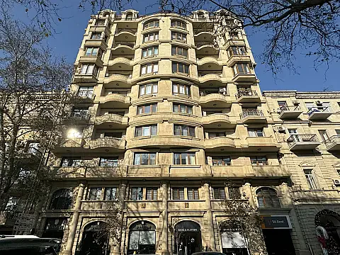 Satılır 3 otaqlı mənzil 160 m² — Bakı, Sahil qəs. 3 otaq 160.00 m²