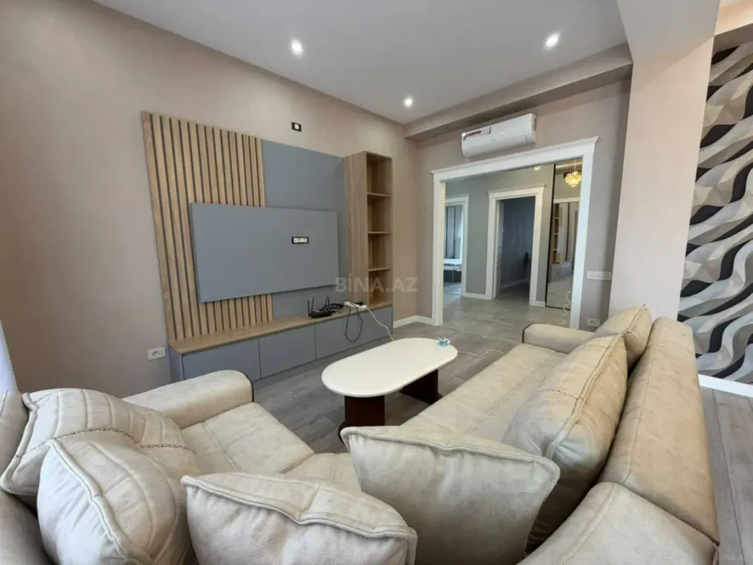 Kirayə verilir 3 otaqlı mənzil 150 m²