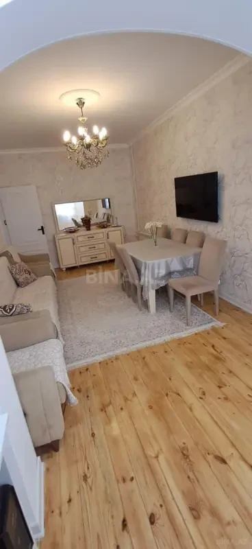 Satılır 2 otaqlı mənzil 75 m²