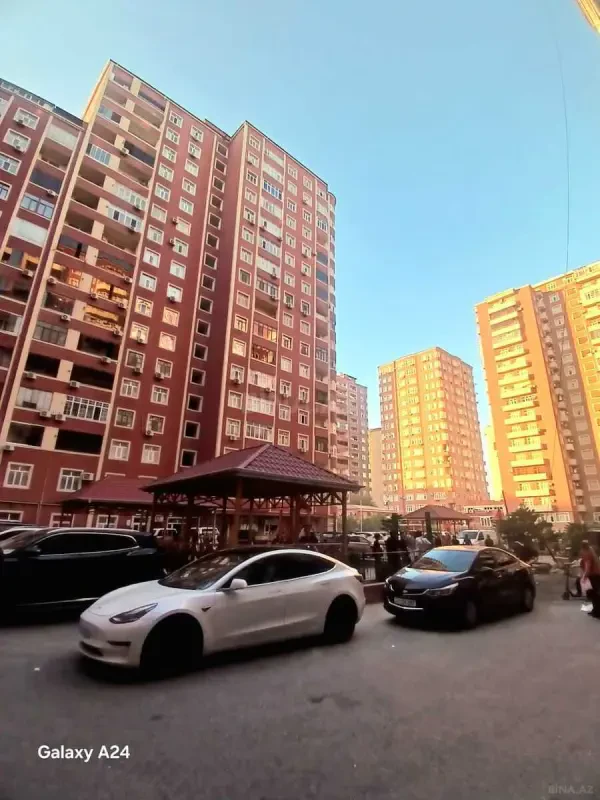 Satılır 2 otaqlı mənzil 68 m²