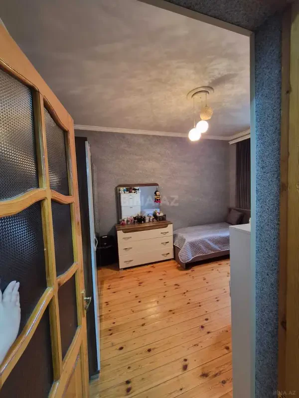Satılır 5 otaqlı həyət evi 100 m²