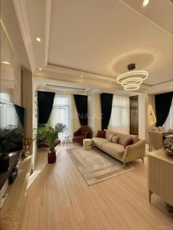Kirayə verilir 3 otaqlı mənzil 133 m²