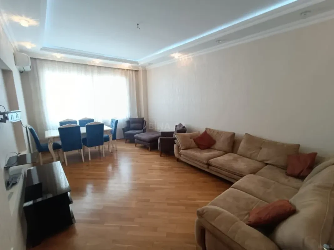 Kirayə verilir 2 otaqlı mənzil 100 m²