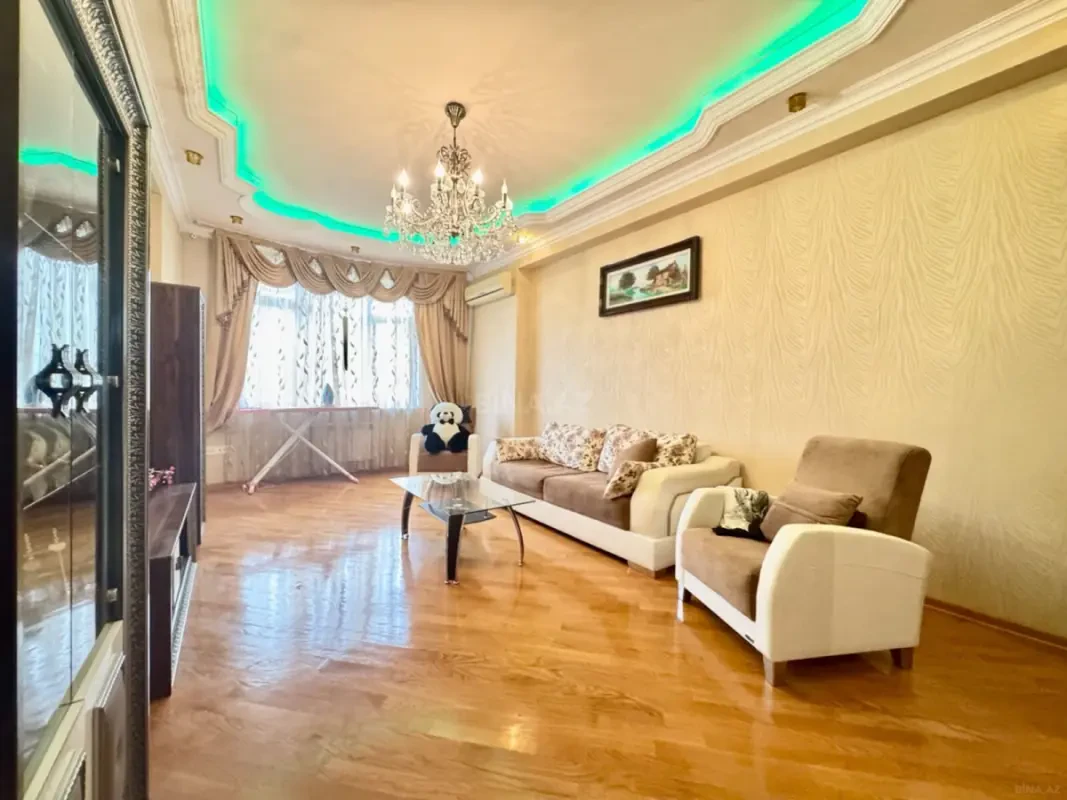 Satılır 2 otaqlı mənzil 94 m²
