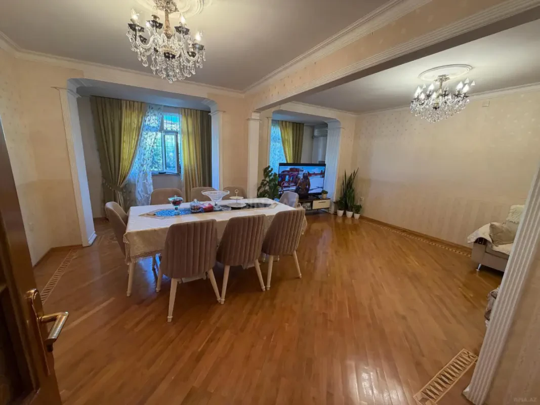 Satılır 4 otaqlı mənzil 110 m²