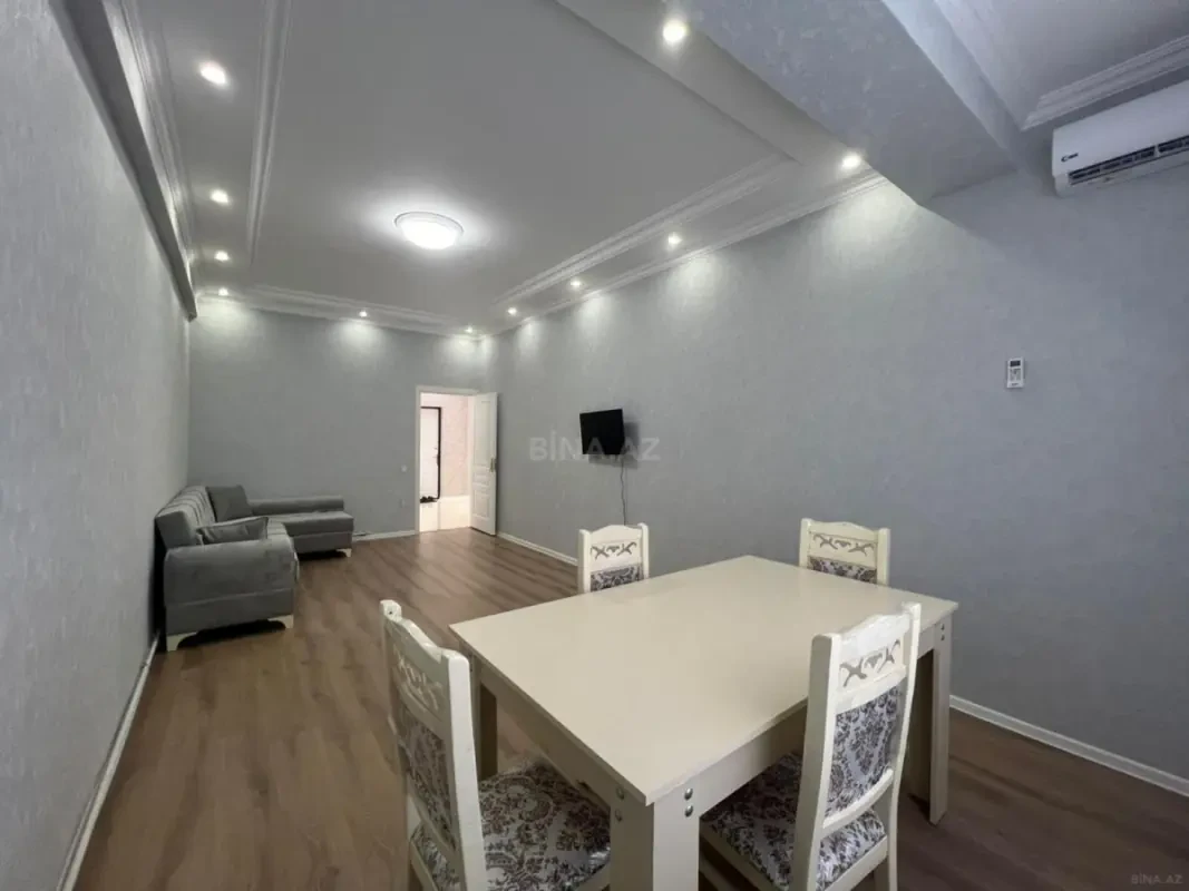 Kirayə verilir 2 otaqlı mənzil 66 m²