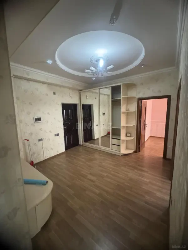 Kirayə verilir 2 otaqlı mənzil 75 m²
