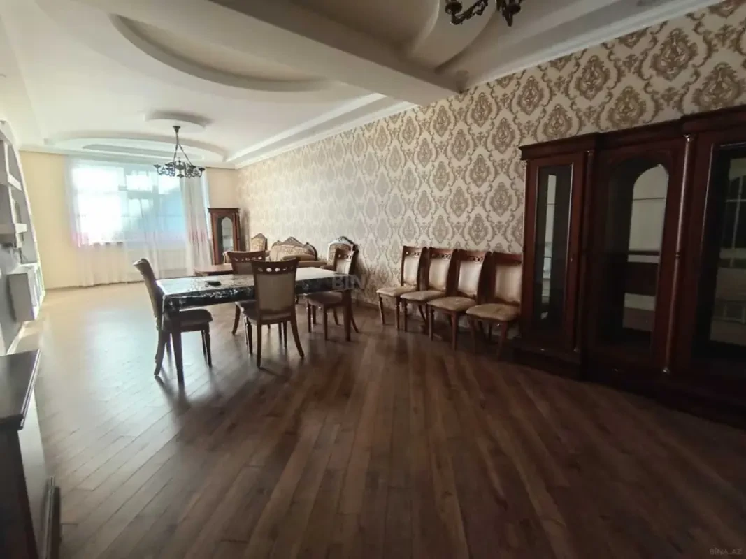 Kirayə verilir 3 otaqlı mənzil 150 m²