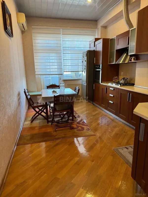 Kirayə verilir 3 otaqlı mənzil 120 m²