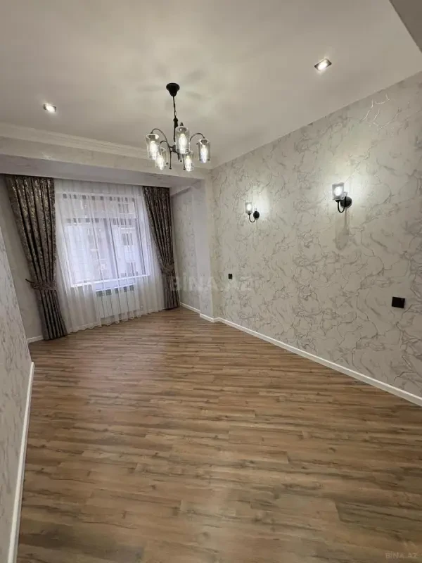Satılır 4 otaqlı mənzil 118 m²