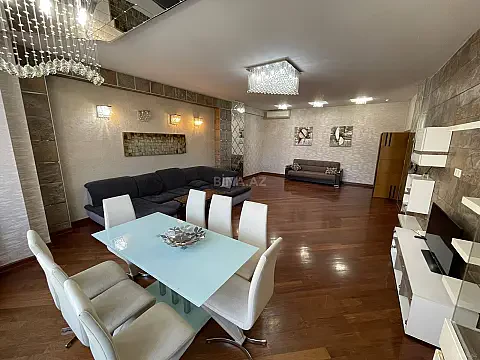 Kirayə verilir 4 otaqlı mənzil 200 m² — Bakı, Sahil qəs. 4 otaq 200.00 m²