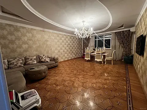 Kirayə verilir 4 otaqlı mənzil 200 m² — Bakı, Nizami 4 otaq 200.00 m²