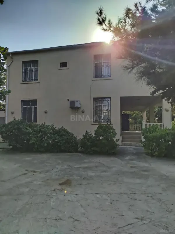 Kirayə verilir 6 otaqlı həyət evi 480 m²