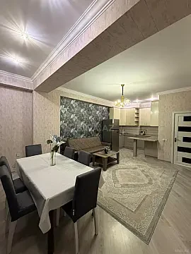 Kirayə verilir 2 otaqlı mənzil 70 m² — Bakı 2 otaq 70.00 m²