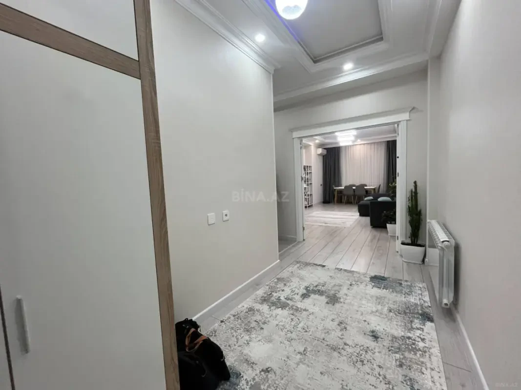 Satılır 3 otaqlı mənzil 110 m²