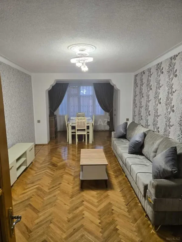 Kirayə verilir 3 otaqlı mənzil 90 m²
