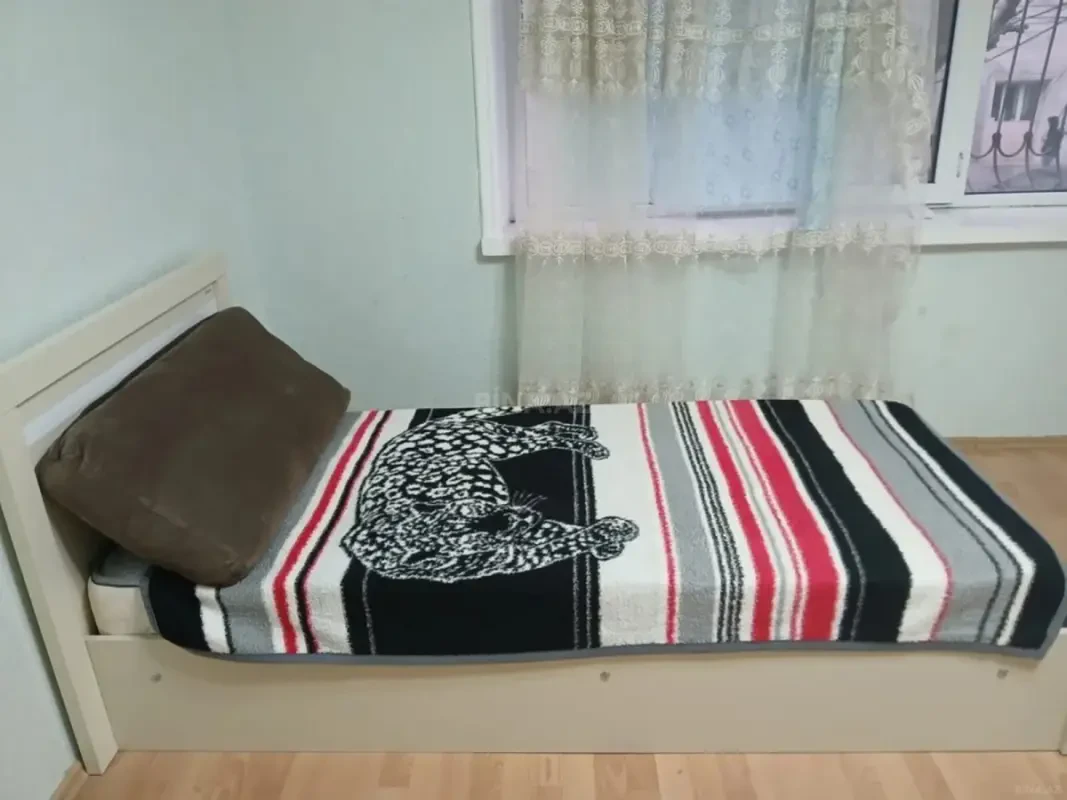 Kirayə verilir 2 otaqlı mənzil 100 m²