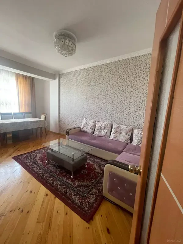 Kirayə verilir 2 otaqlı mənzil 70 m²