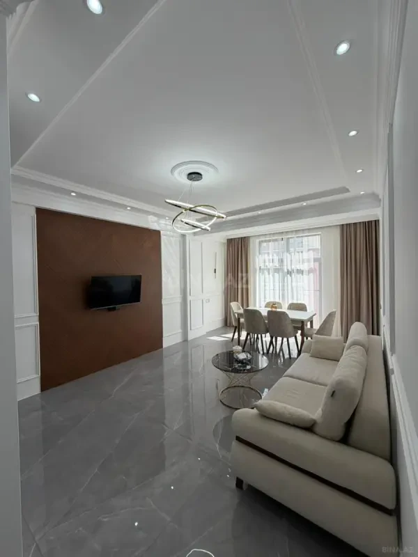 Kirayə verilir 2 otaqlı mənzil 80 m²