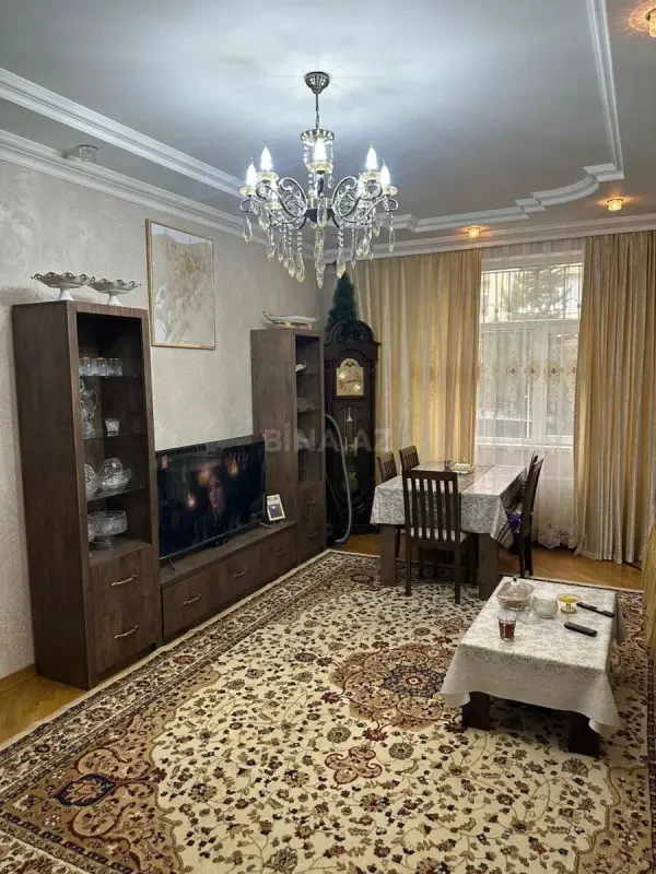 Satılır 4 otaqlı mənzil 104 m²
