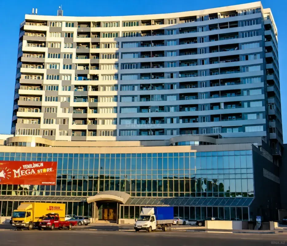 Satılır 4 otaqlı mənzil 144 m²