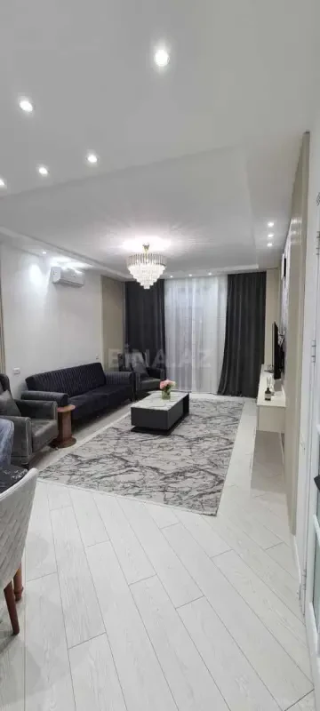 Satılır 2 otaqlı mənzil 105 m²
