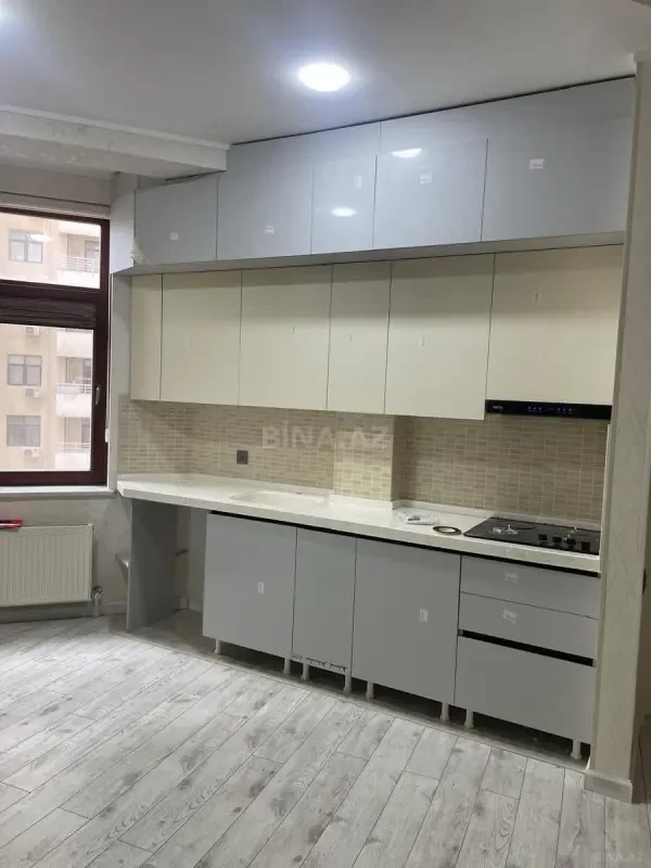 Satılır 3 otaqlı mənzil 93 m²