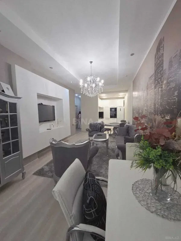 Kirayə verilir 2 otaqlı mənzil 65 m²