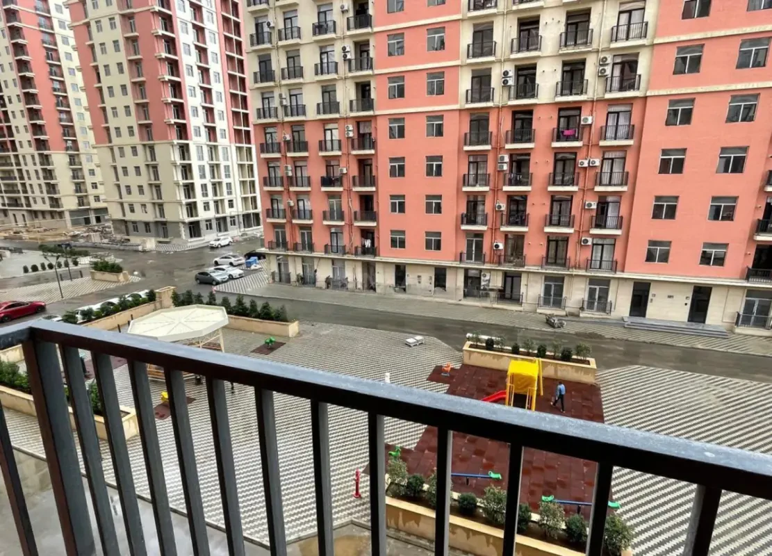Satılır 2 otaqlı mənzil 68 m²