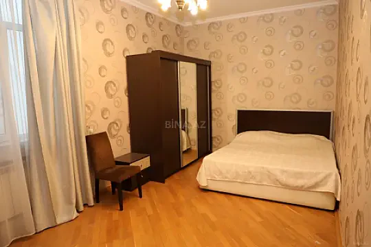 Kirayə verilir 3 otaqlı mənzil 120 m² — Bakı, Nizami 3 otaq 120.00 m²