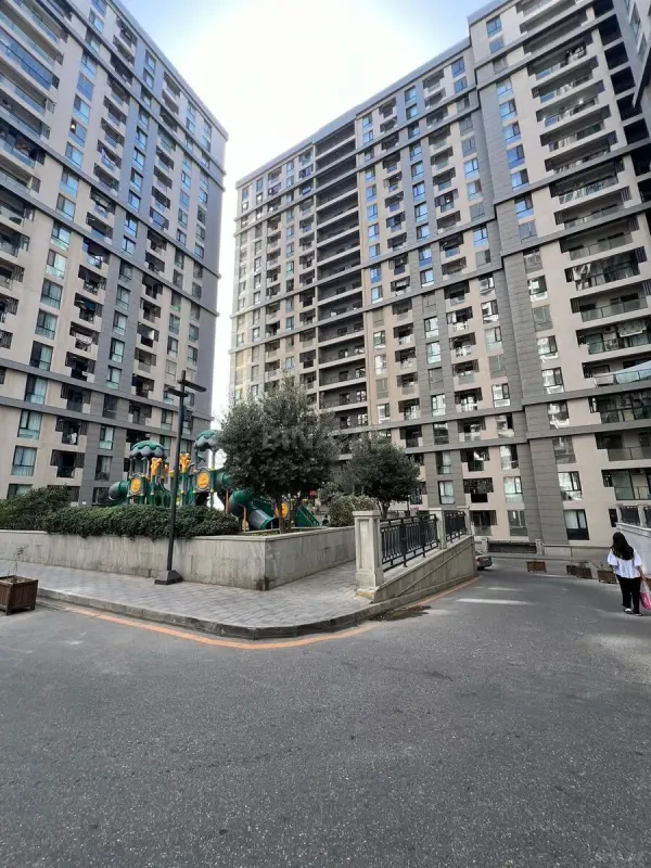 Satılır 2 otaqlı mənzil 65 m²