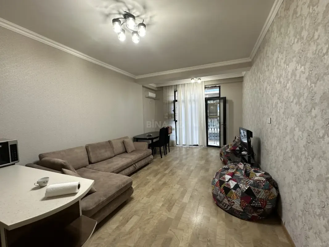 Satılır 2 otaqlı mənzil 56 m²