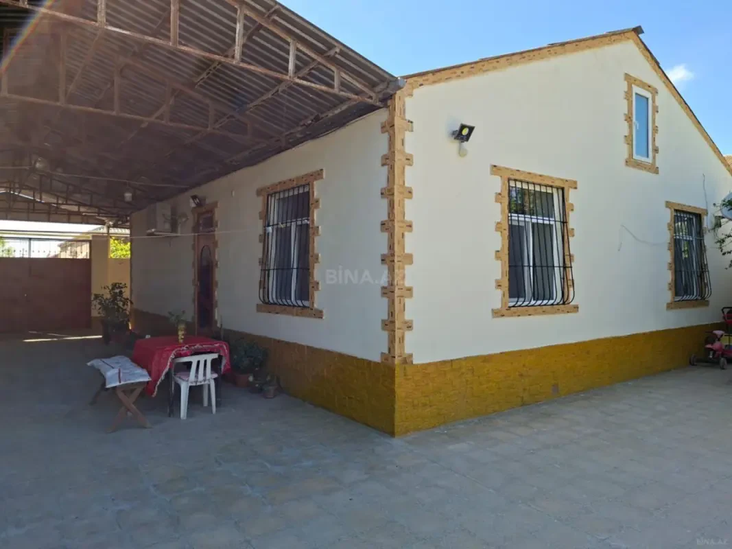 Satılır 3 otaqlı həyət evi 100 m²