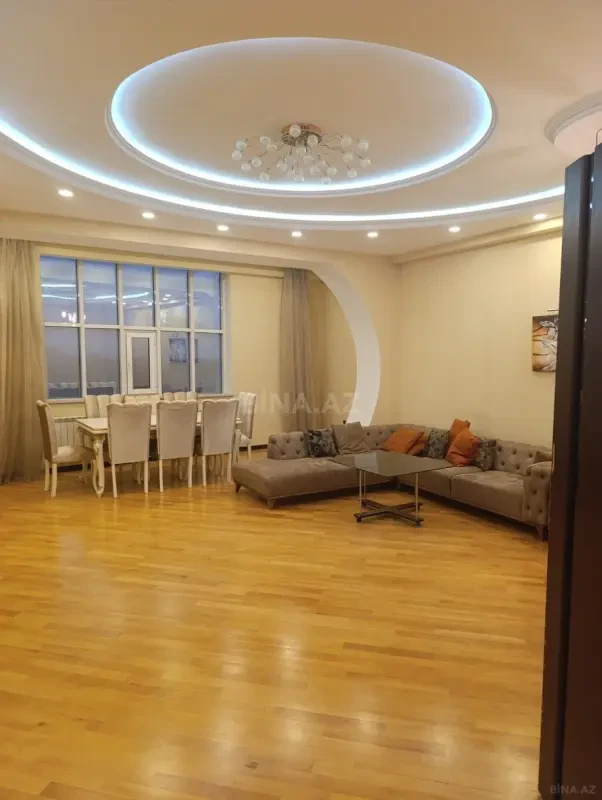 Satılır 3 otaqlı mənzil 159.4 m²