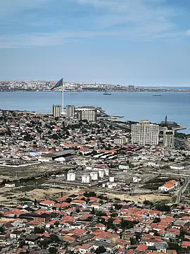 Satılır 7 otaqlı həyət evi 550 m² — Bakı, Badamdar 7 otaq 550.00 m²
