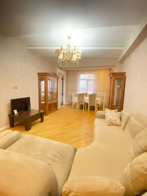 Kirayə verilir 2 otaqlı mənzil 90 m²