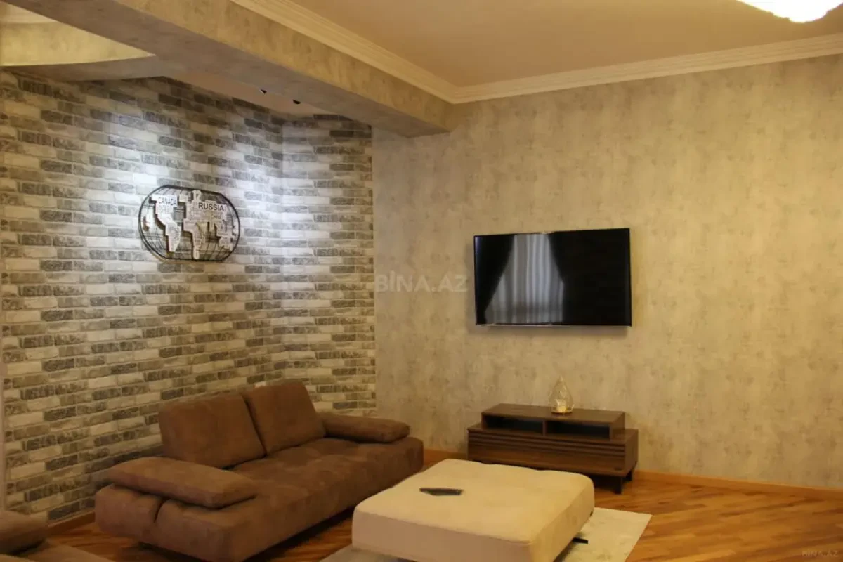 Kirayə verilir 3 otaqlı mənzil 157 m²
