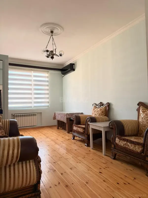 Kirayə verilir 2 otaqlı mənzil 60 m²