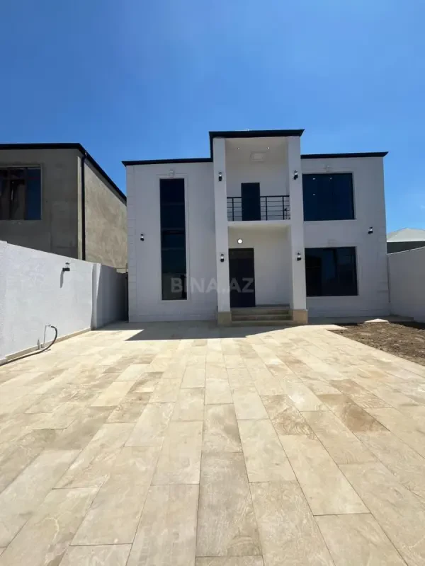 Satılır 5 otaqlı mənzil 160 m²