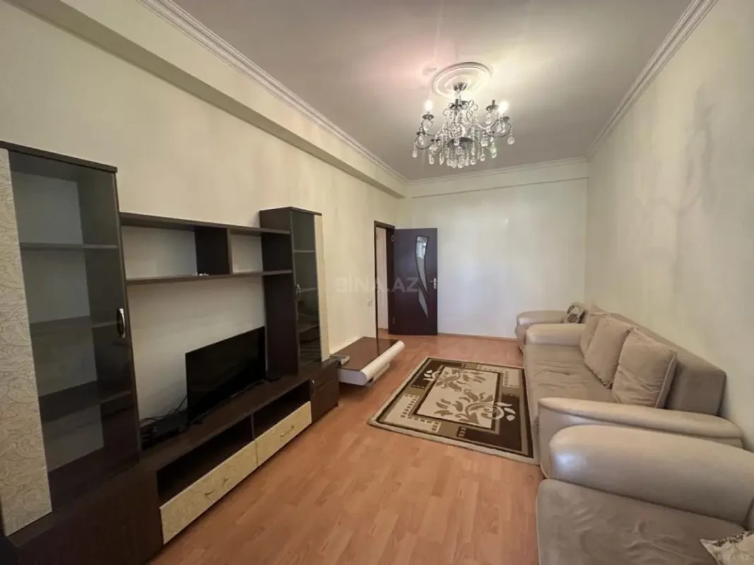 Kirayə verilir 2 otaqlı mənzil 70 m²