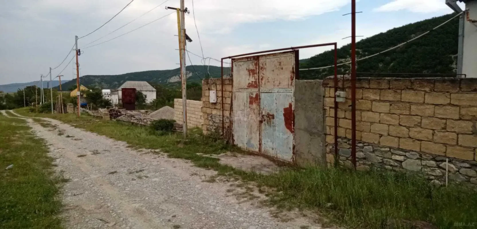 Satılır 5 otaqlı həyət evi 120 m²