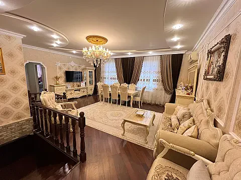 Satılır 6 otaqlı həyət evi 220 m² — Bakı, Qaraçuxur 6 otaq 220.00 m²
