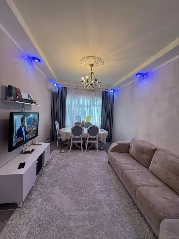 Satılır 2 otaqlı mənzil 60 m²