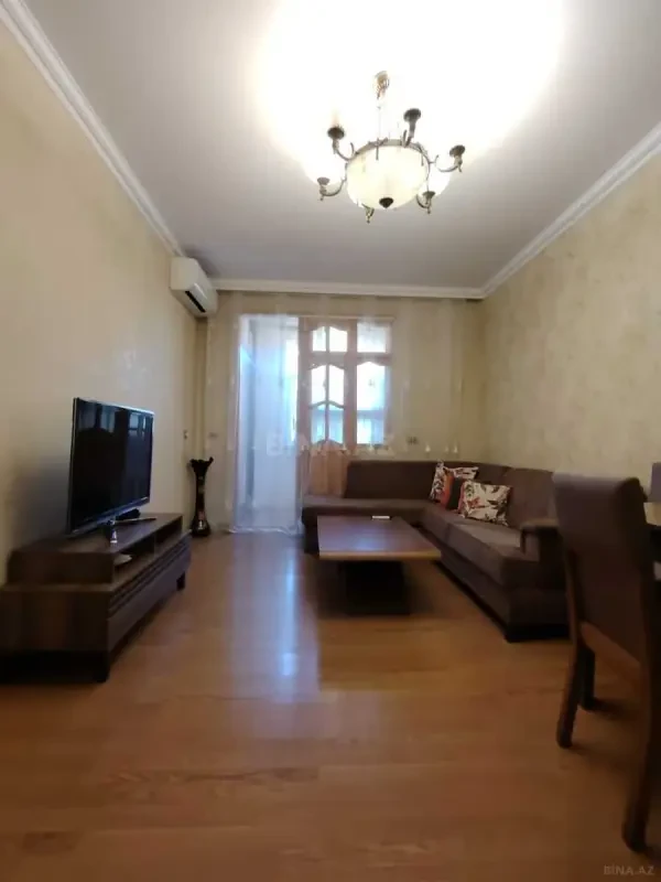 Kirayə verilir 2 otaqlı mənzil 55 m²