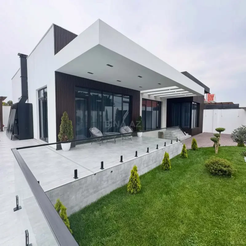 Satılır 5 otaqlı həyət evi 250 m²