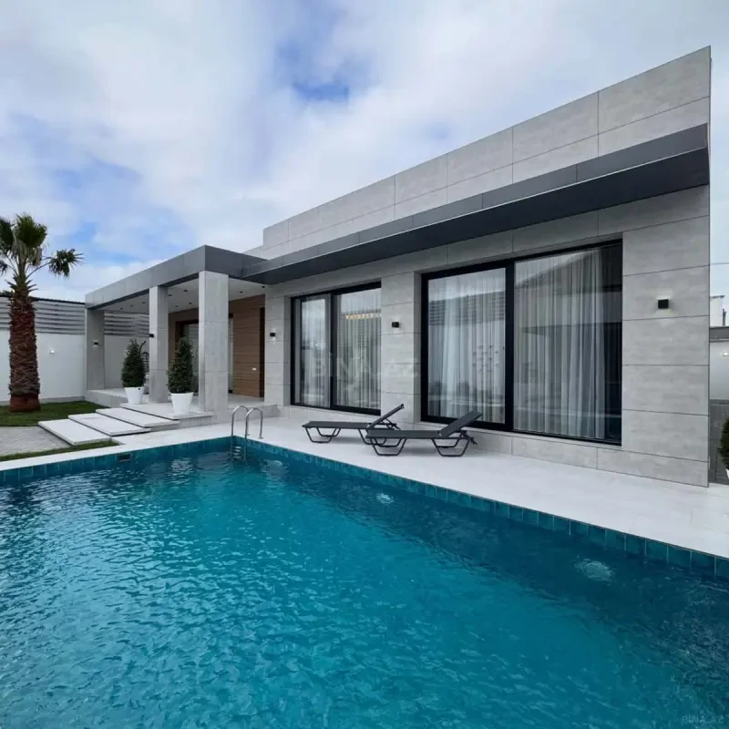 Satılır 5 otaqlı həyət evi 240 m²