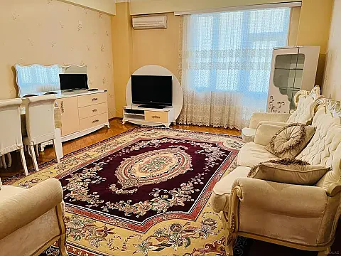 Kirayə verilir 2 otaqlı mənzil 90 m² — Bakı 2 otaq 90.00 m²