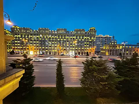 Kirayə verilir 3 otaqlı mənzil 90 m² — Bakı, Nərimanov 3 otaq 90.00 m²